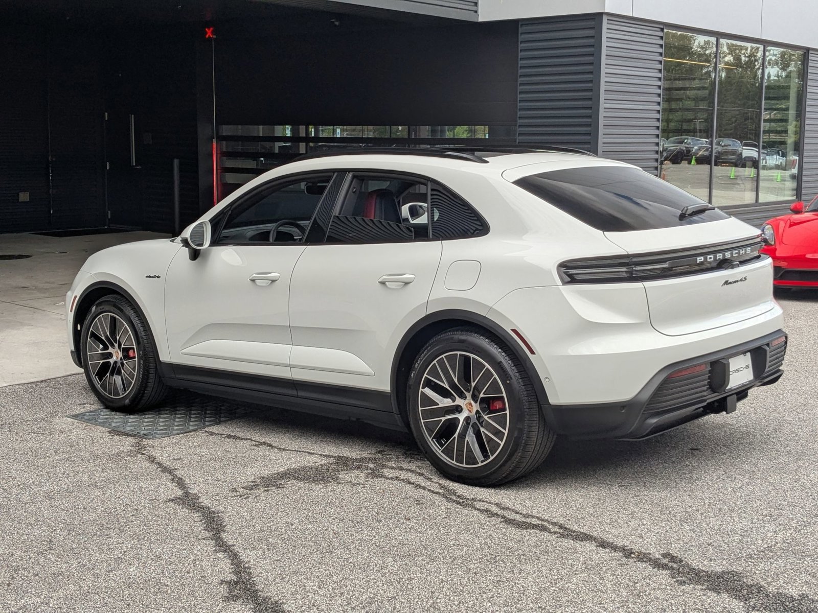 New 2025 Porsche Macan 4S Electric image 3