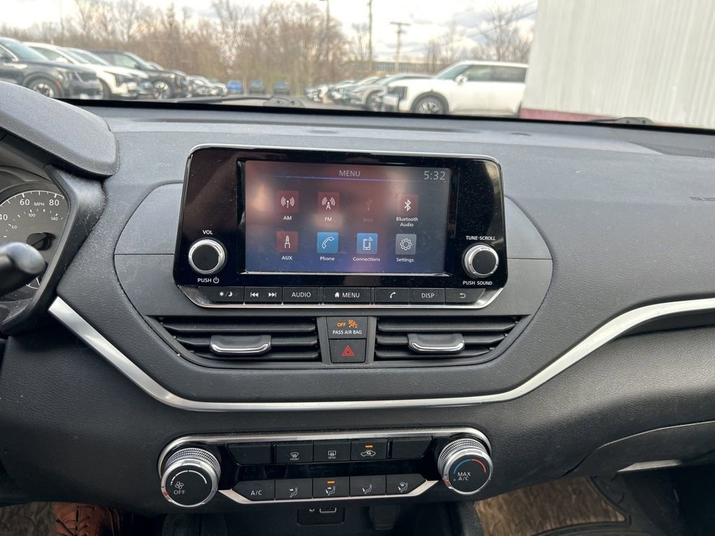 Used 2022 Nissan Altima 2.5 S image 11