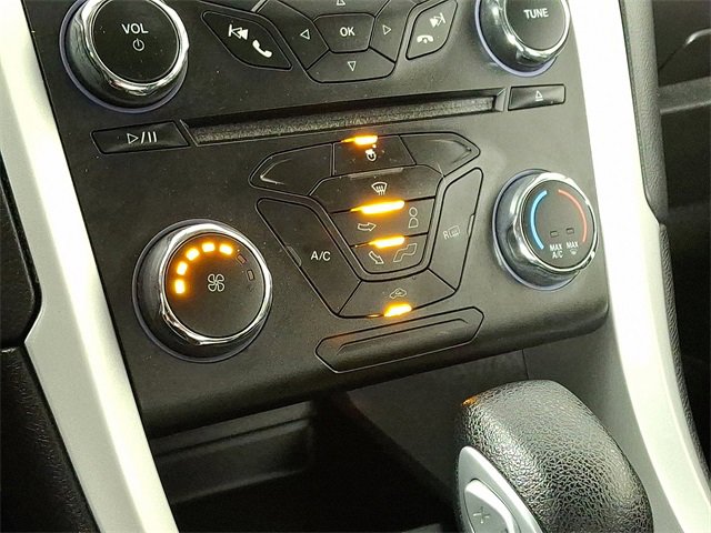 Used 2015 Ford Fusion SE image 17