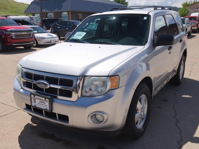 Used 2011 Ford Escape XLT AWD/4WD image 2