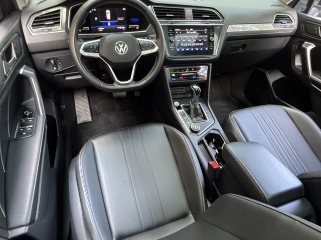 Used 2023 Volkswagen Tiguan SE w/ Panoramic Sunroof Package AWD/4WD image 24
