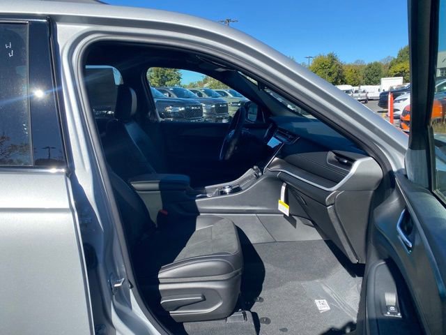 New 2025 Jeep Grand Cherokee Altitude AWD/4WD image 28