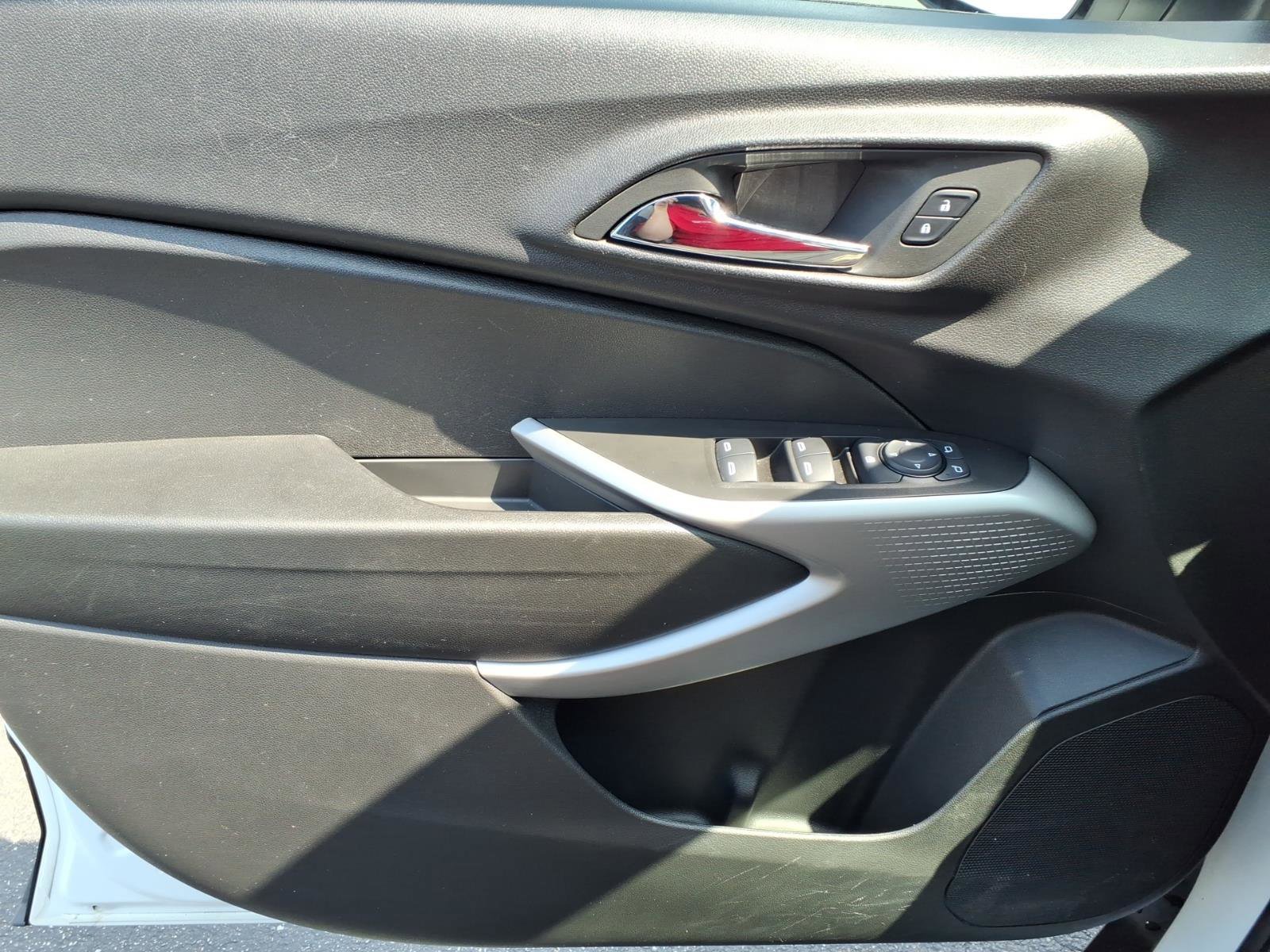 Used 2024 Chevrolet Trax LS FWD image 22