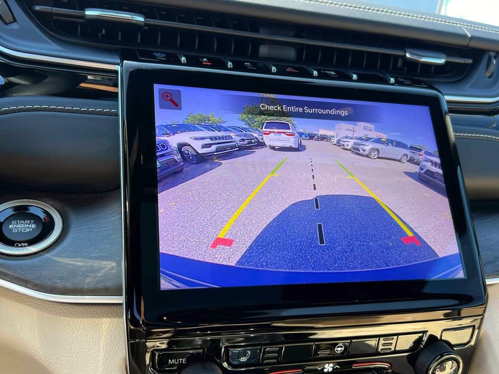 Used 2022 Jeep Grand Cherokee Limited 4xe AWD/4WD image 32