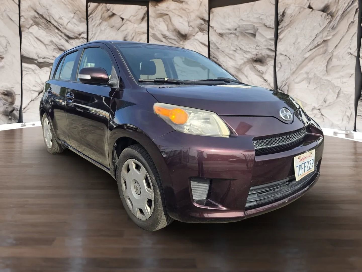 Used 2013 Scion xD image 3