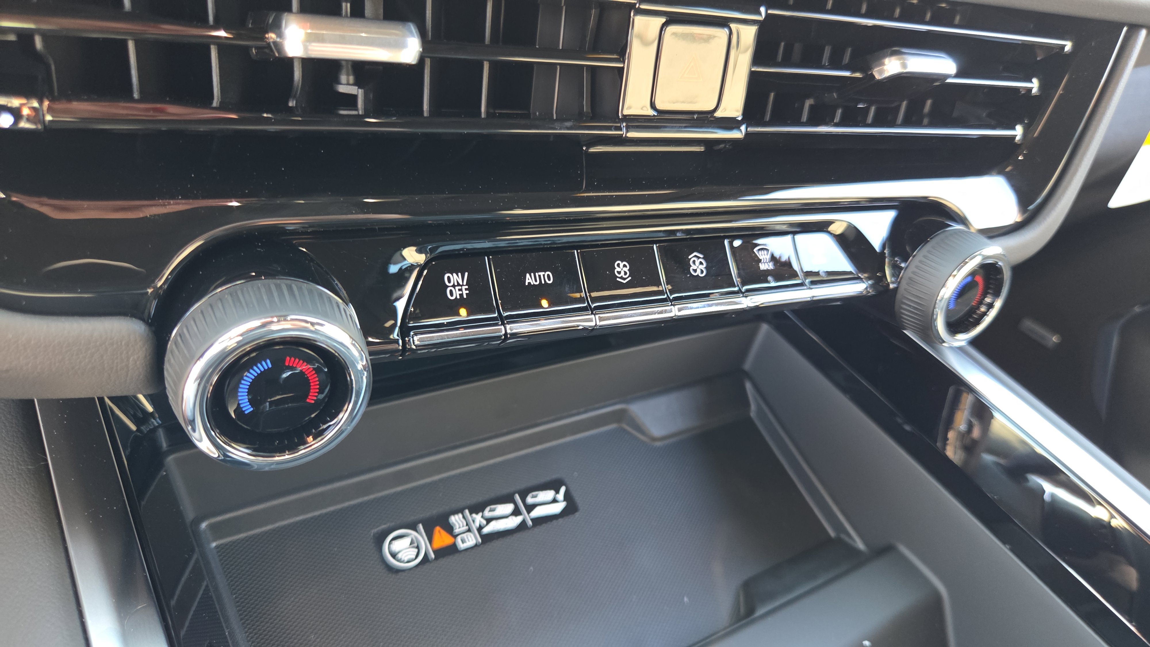 New 2026 Chevrolet Suburban RST w/ Comfort Package image 19