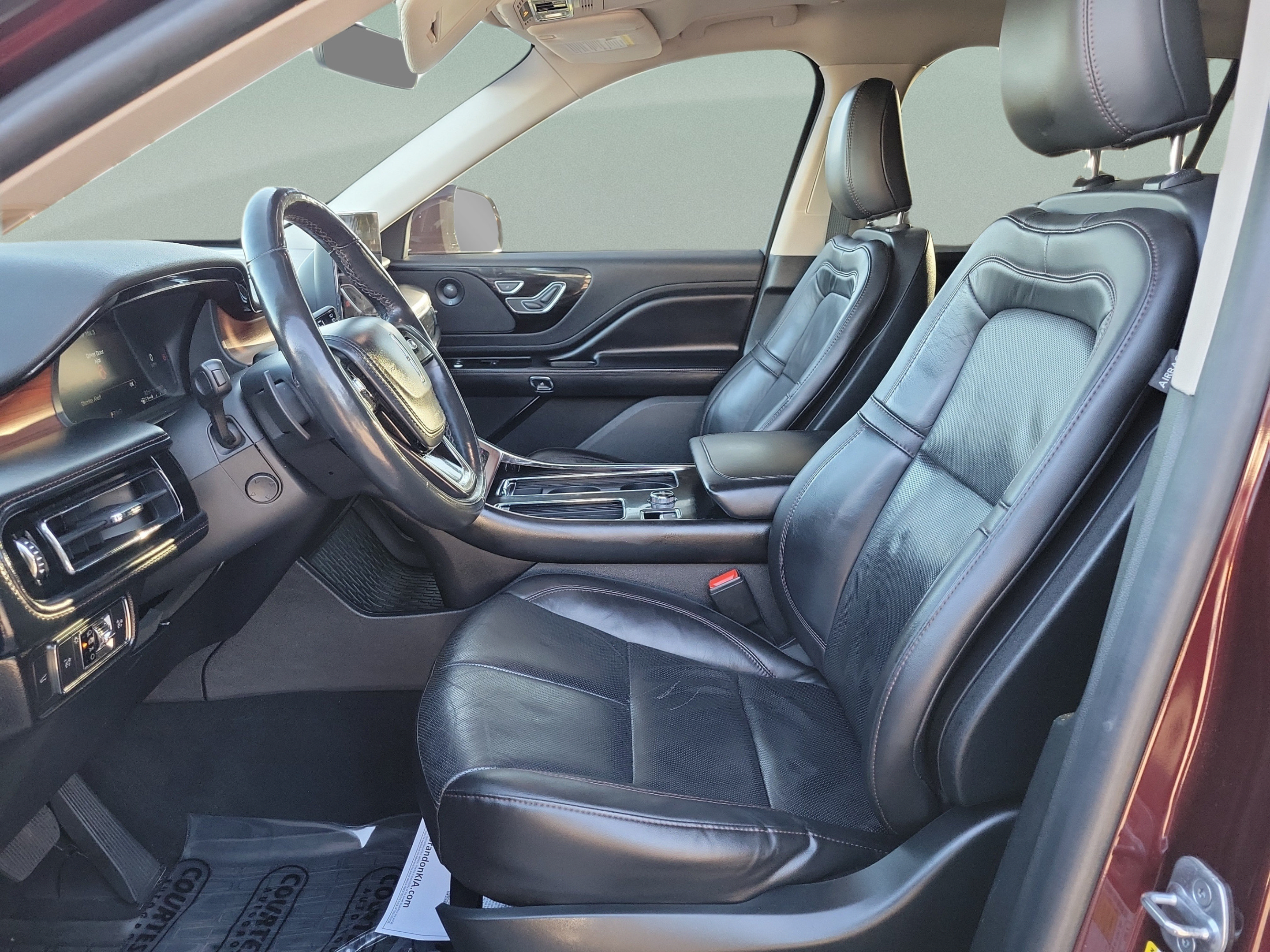 Used 2022 Lincoln Aviator Reserve w/ Equipment Group 201A AWD/4WD image 16