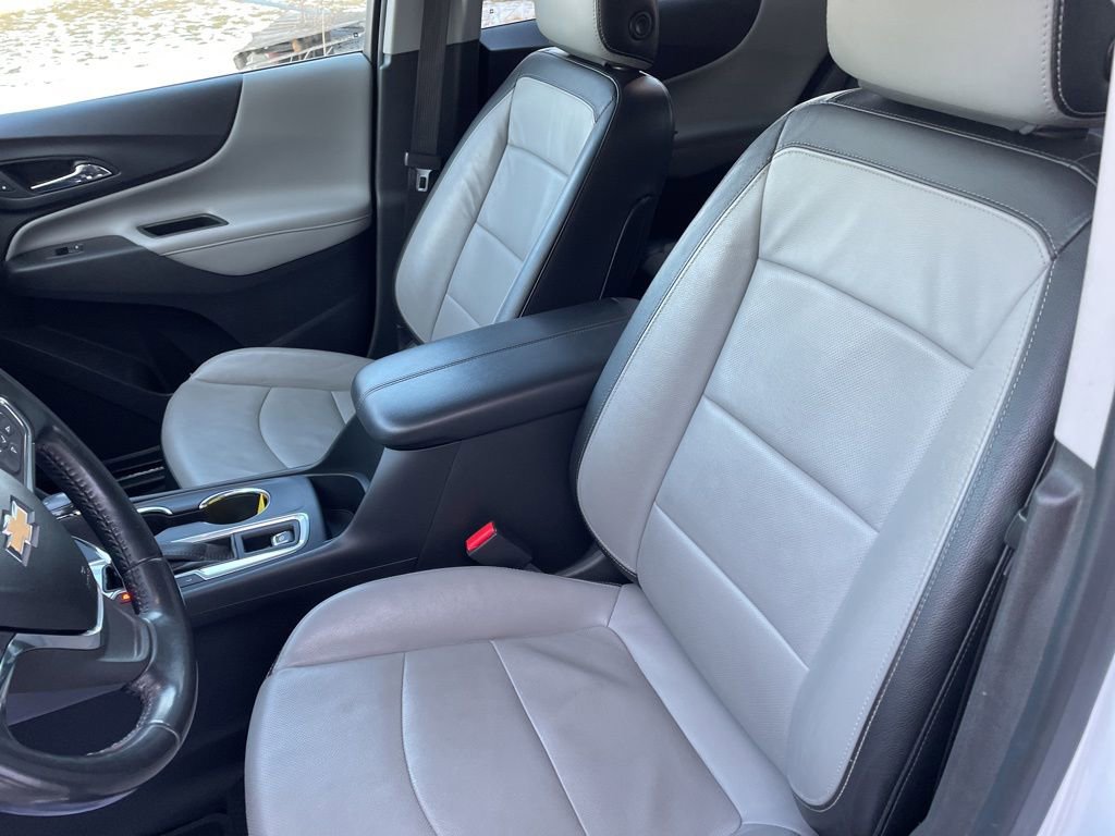 Used 2020 Chevrolet Equinox Premier w/ LPO, Floor Liner Package image 12