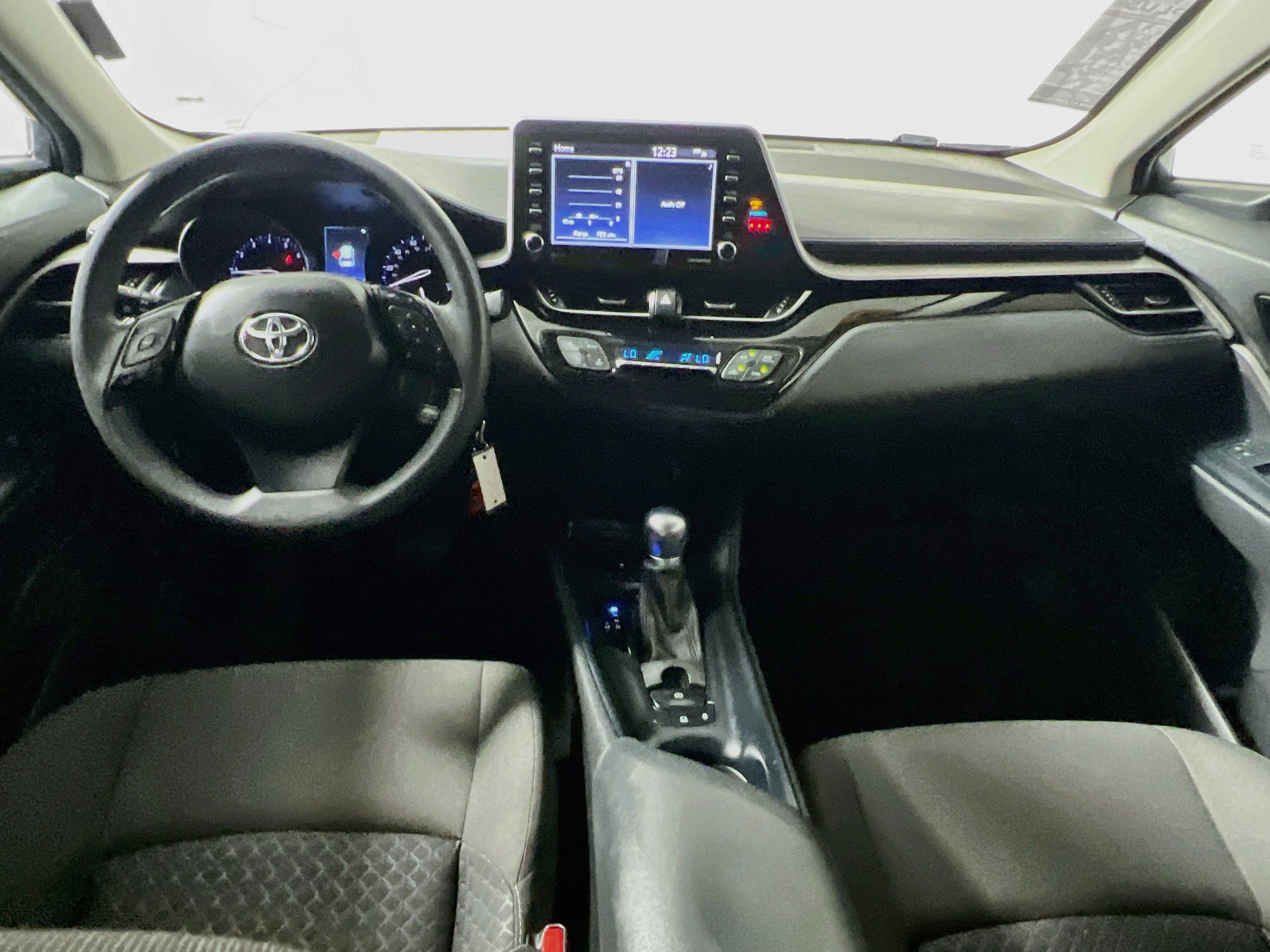 Used 2021 Toyota C-HR LE FWD image 27