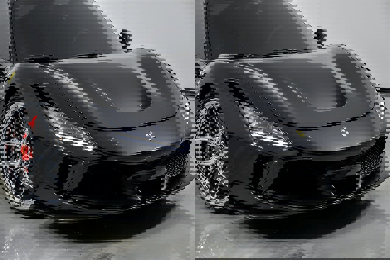 Used 2020 Ferrari F8 Tributo image 3