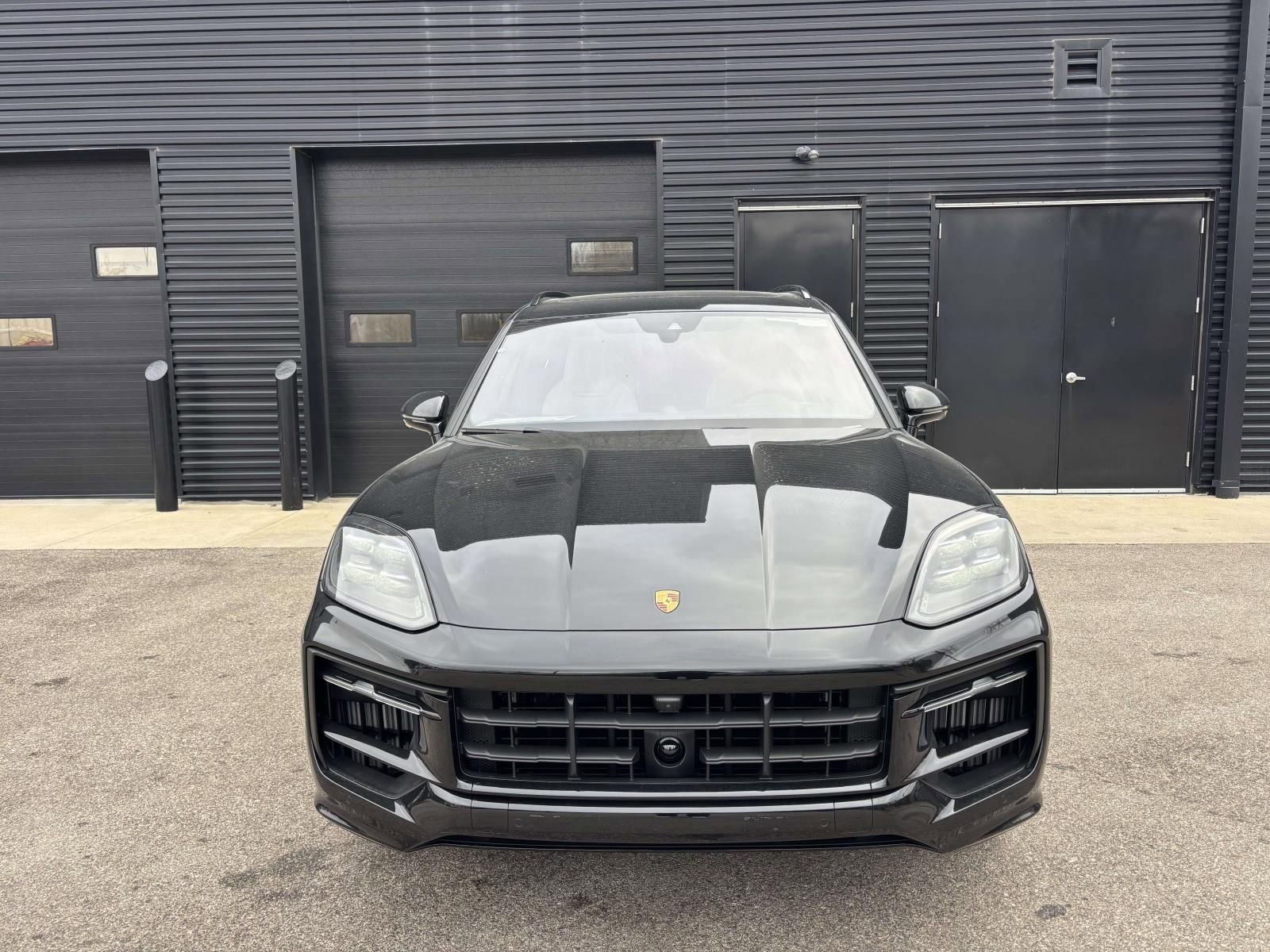 New 2026 Porsche Cayenne GTS image 13