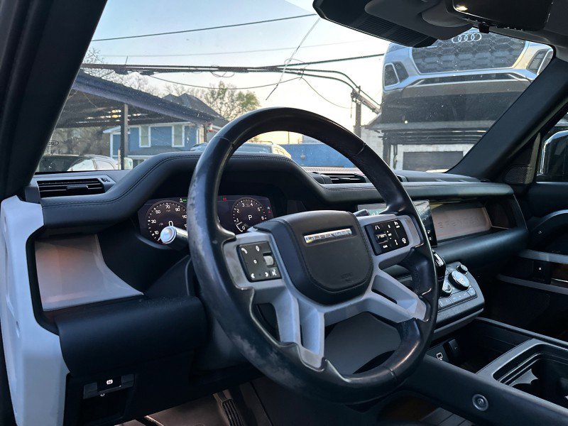 Used 2020 Land Rover Defender 110 HSE image 19