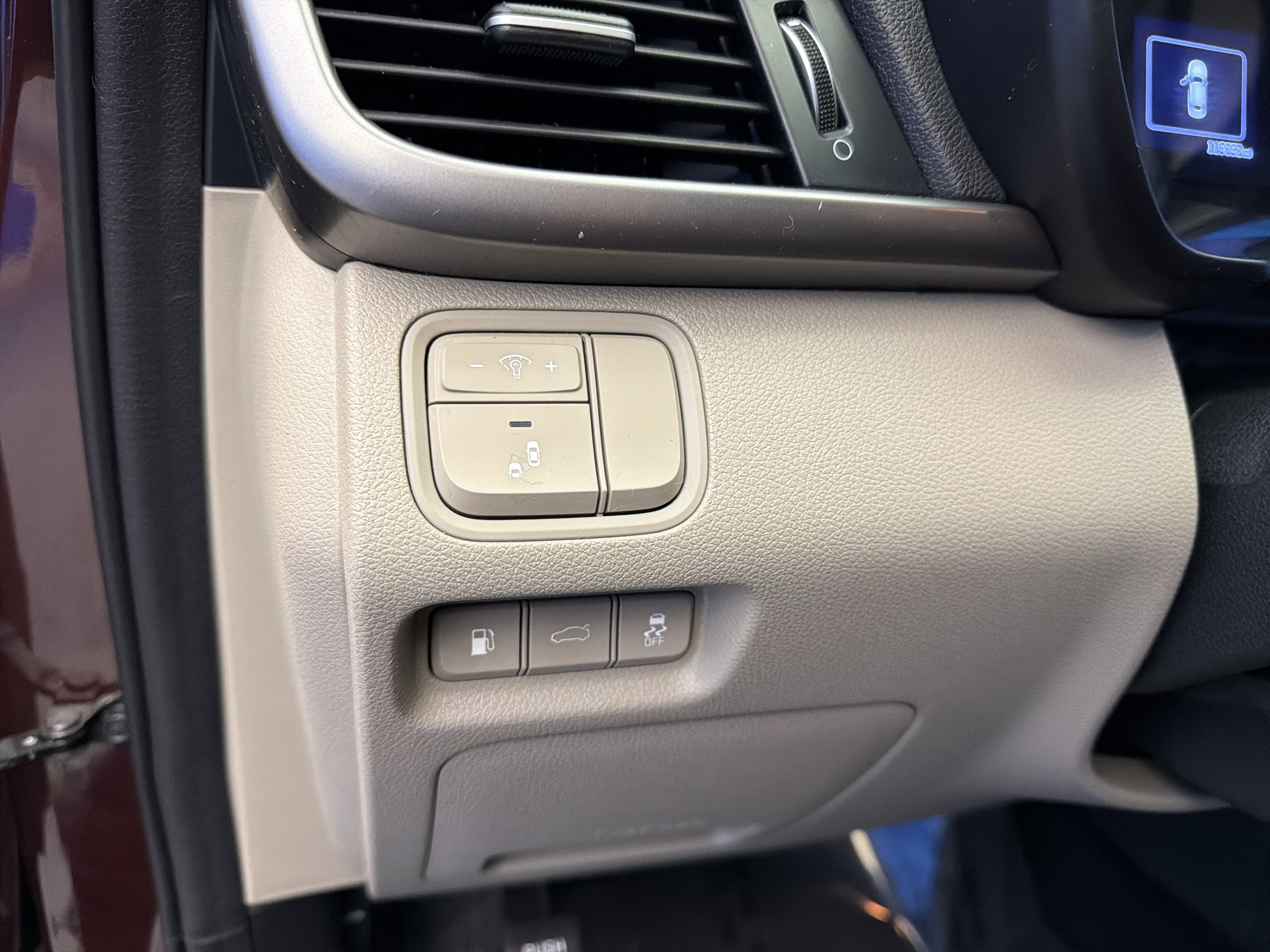 Used 2018 Kia Optima LX w/ Convenience Package image 15