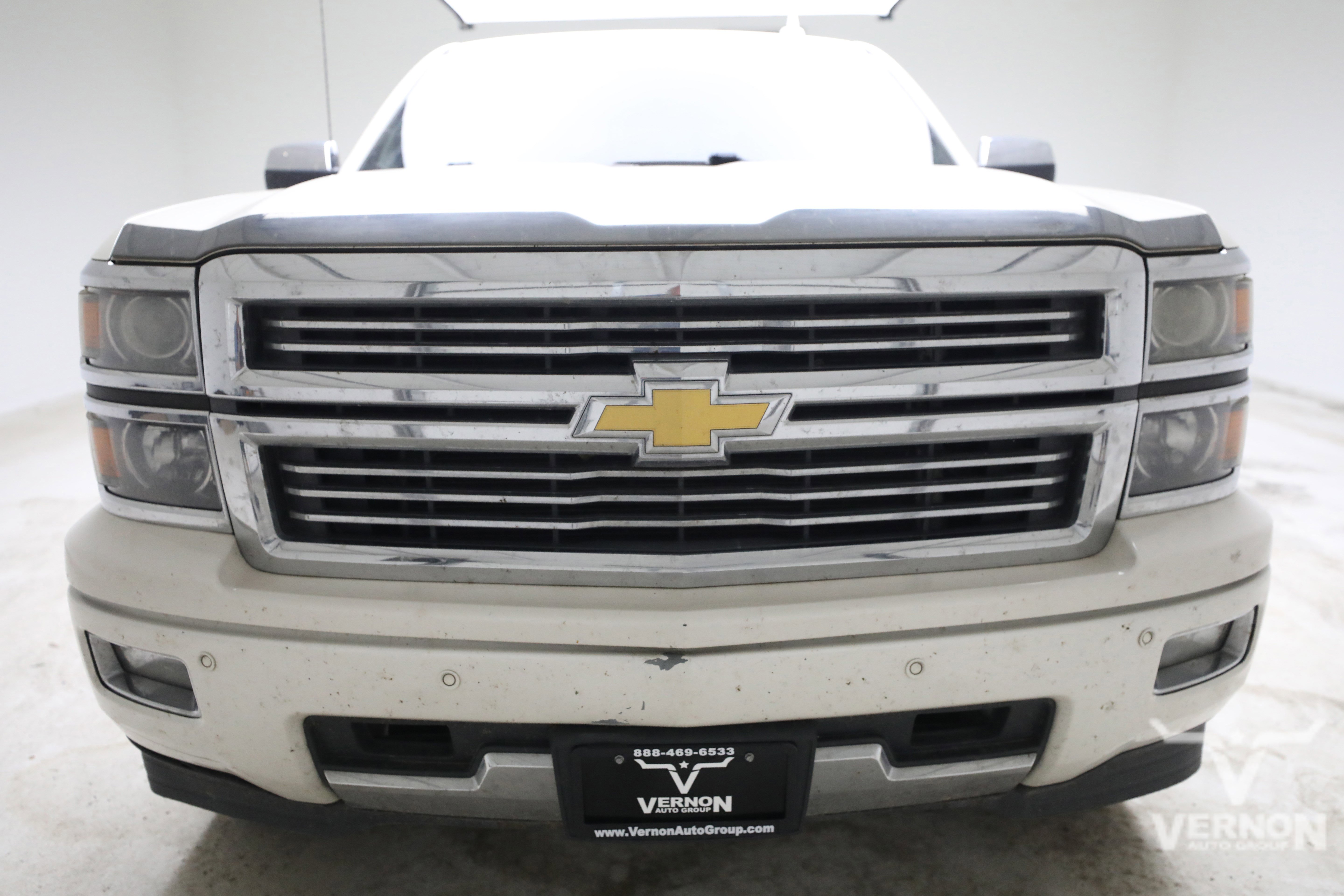 Used 2015 Chevrolet Silverado 1500 High Country w/ High Country Premium Package AWD/4WD image 7