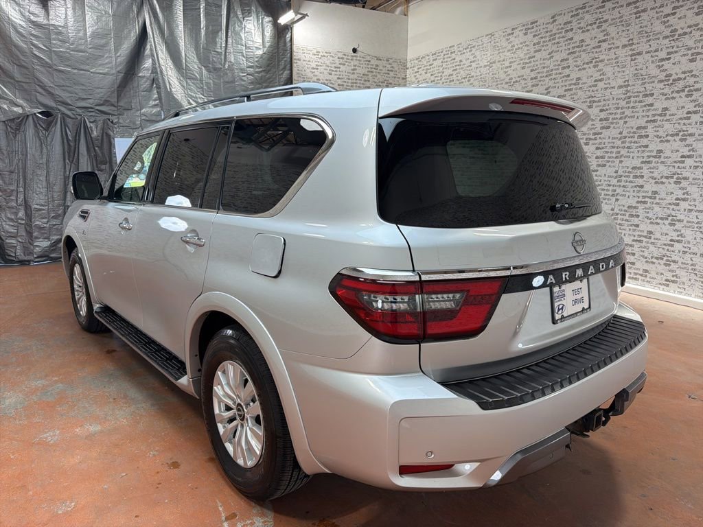 Used 2021 Nissan Armada SV image 5