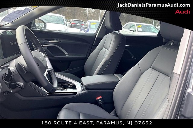 Used 2025 Audi Q5 Premium w/ Convenience Package image 23