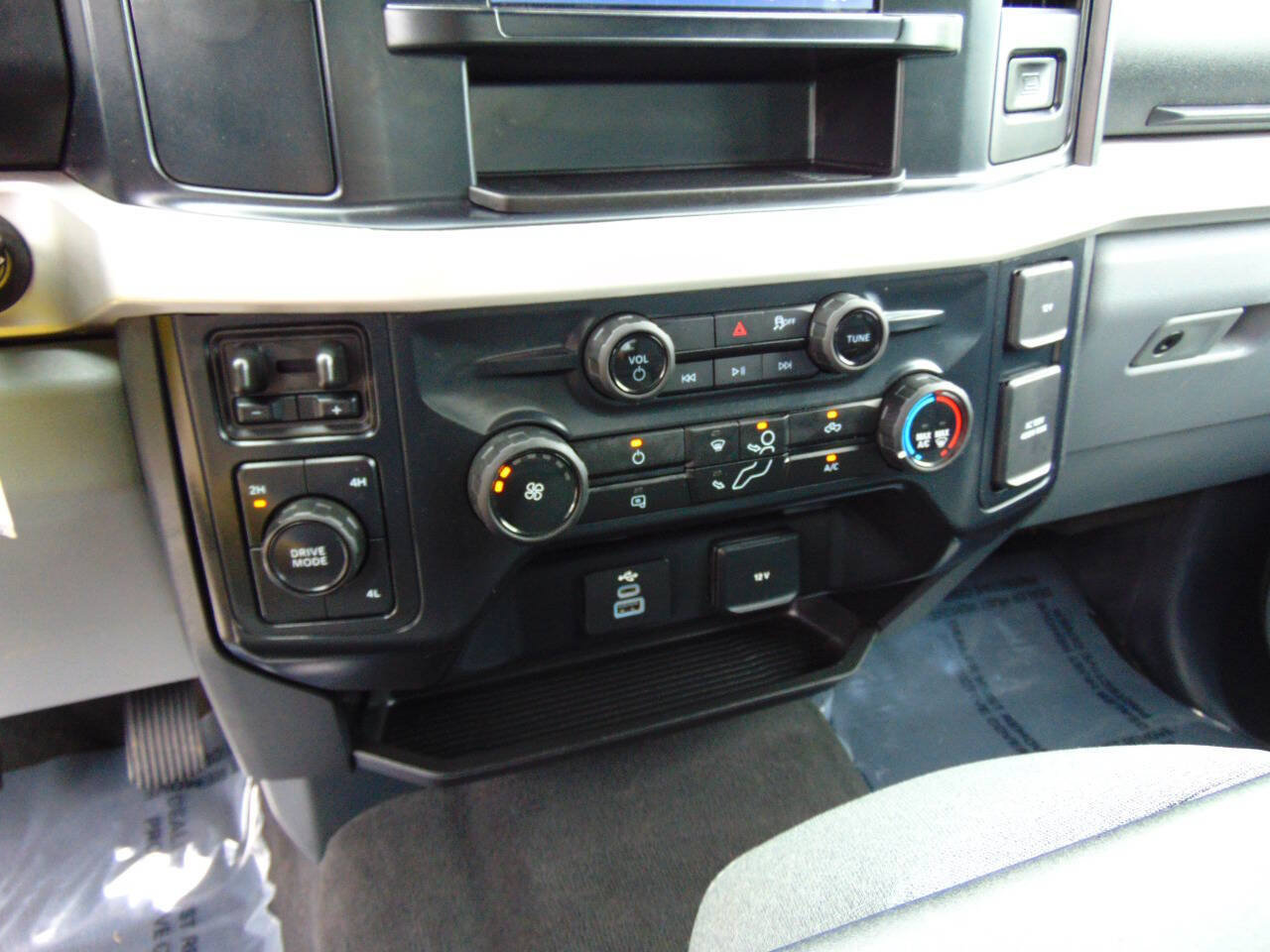 Used 2025 Ford F250 XLT AWD/4WD image 23