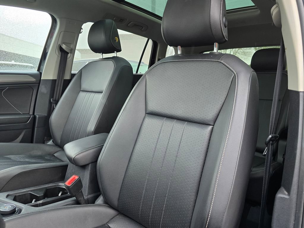 Used 2022 Volkswagen Tiguan SE image 24