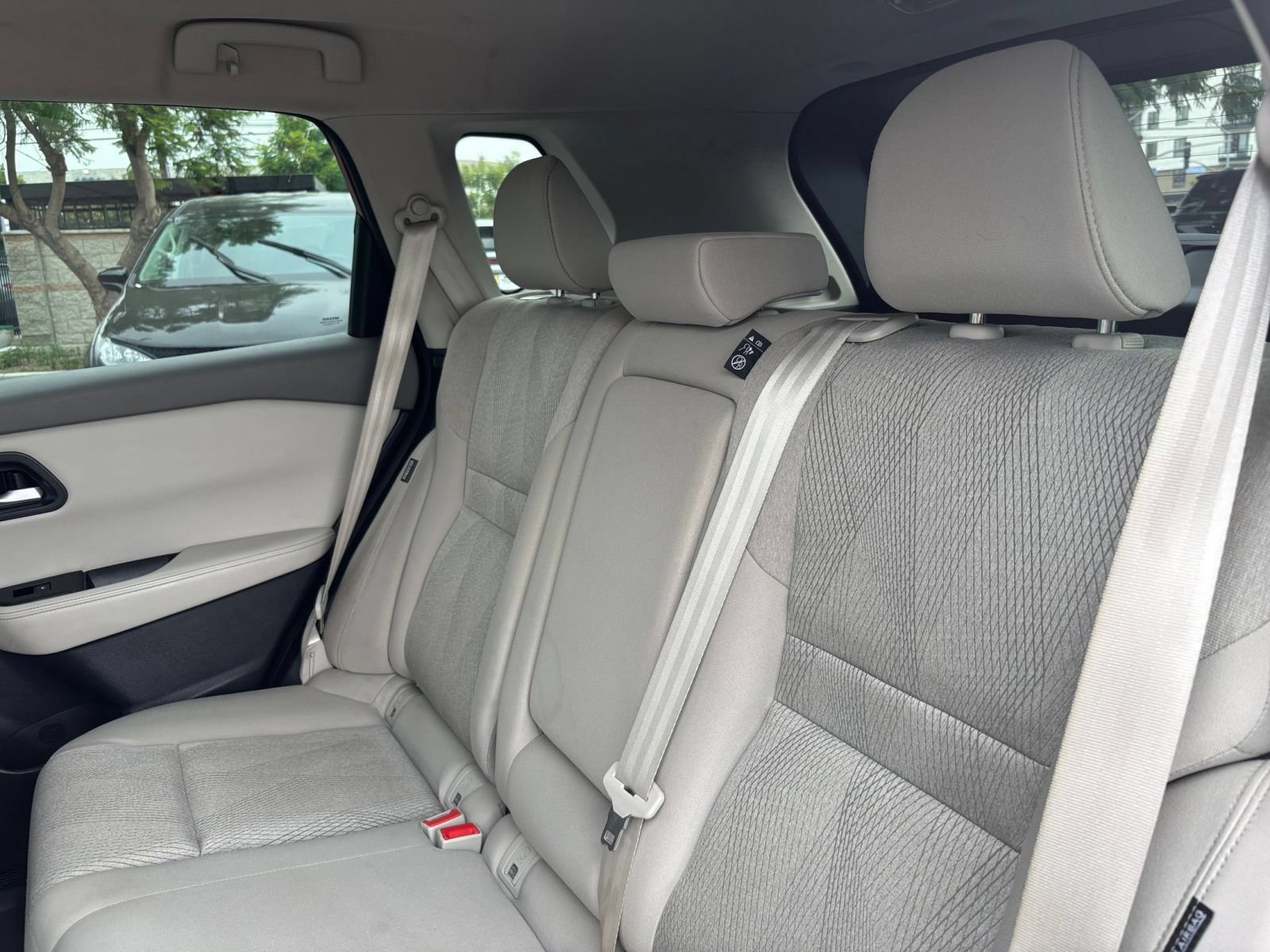 Used 2025 Nissan Rogue SV AWD/4WD image 27