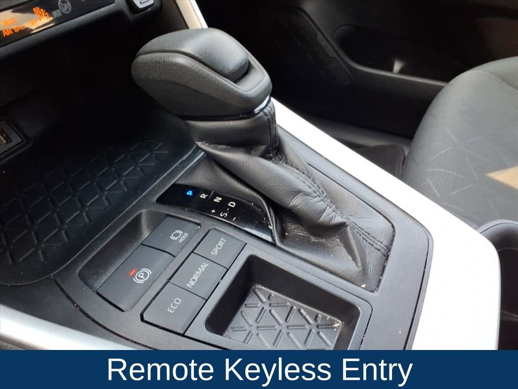 Used 2024 Toyota RAV4 XLE image 8