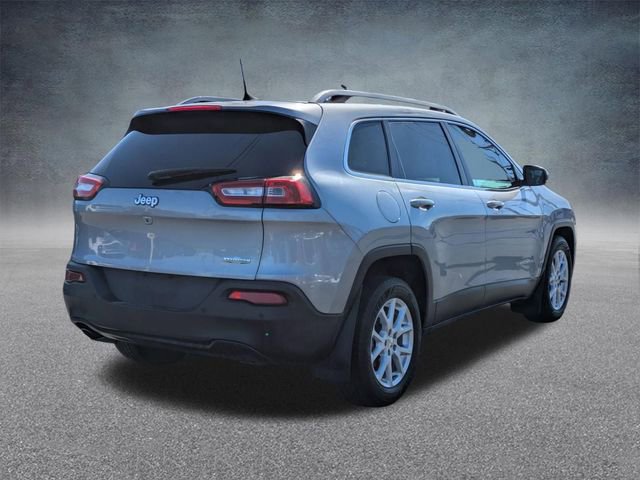 Used 2017 Jeep Cherokee Latitude w/ Safety/Convenience Group image 4
