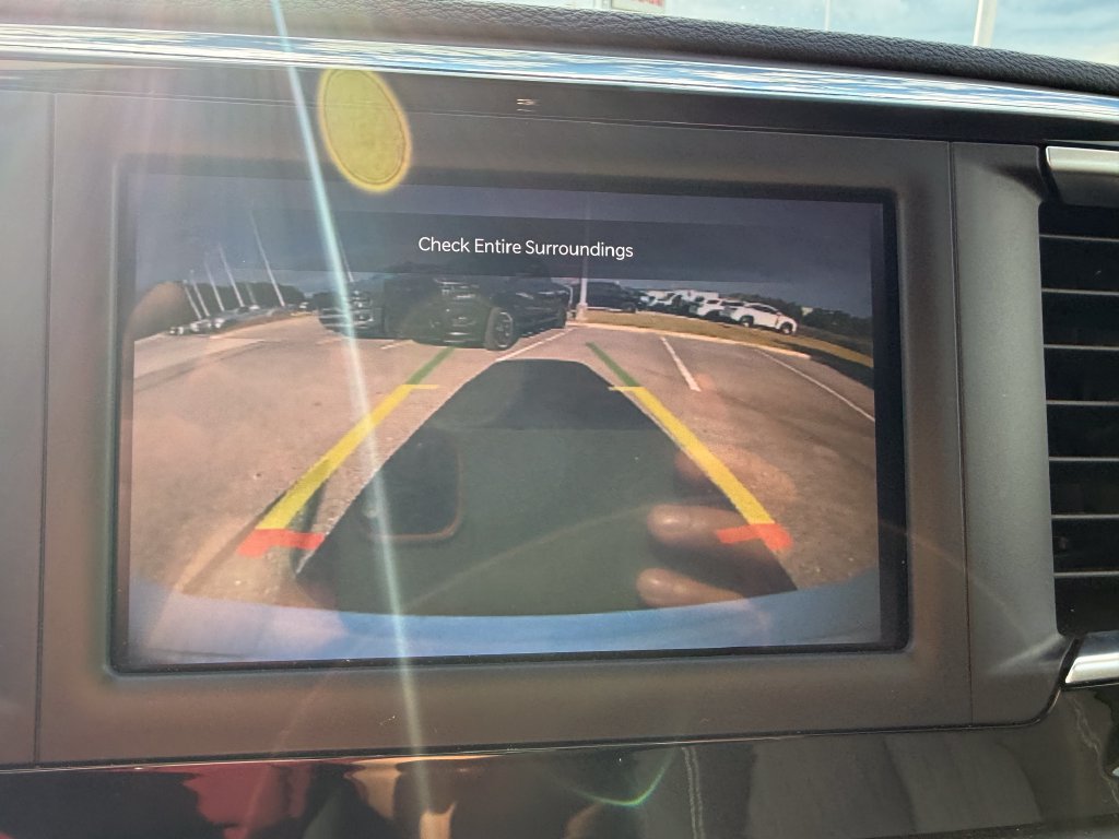 Used 2023 Chrysler Voyager LX FWD image 13