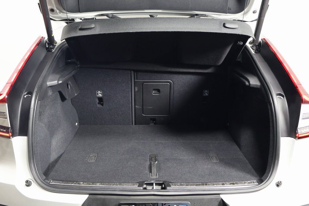 Used 2023 Volvo C40 P8 Recharge Plus image 14