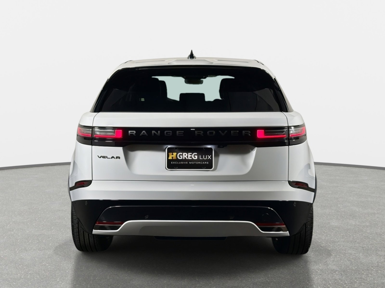 Used 2025 Land Rover Range Rover Velar Dynamic SE AWD/4WD image 4