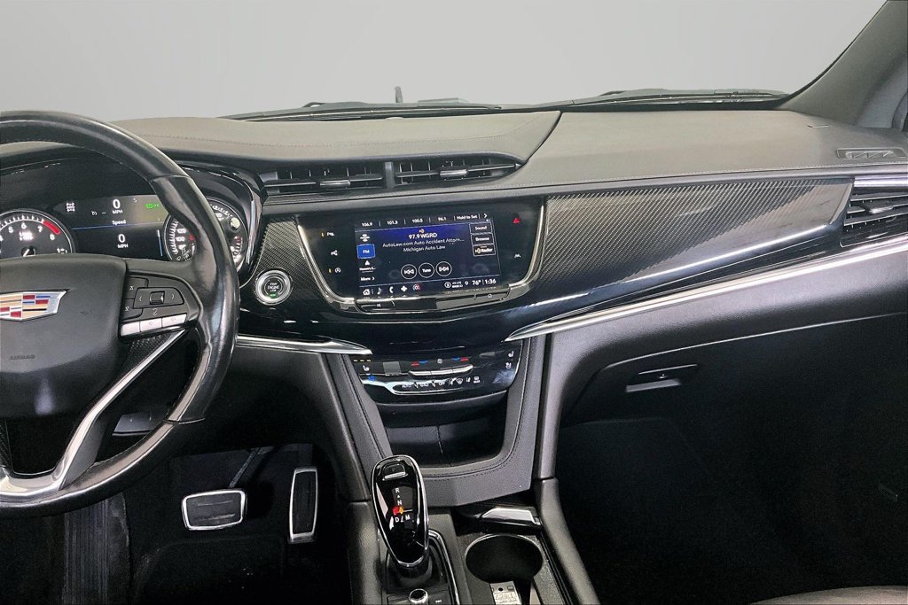 Used 2022 Cadillac XT6 Sport w/ Technology Package AWD/4WD image 9