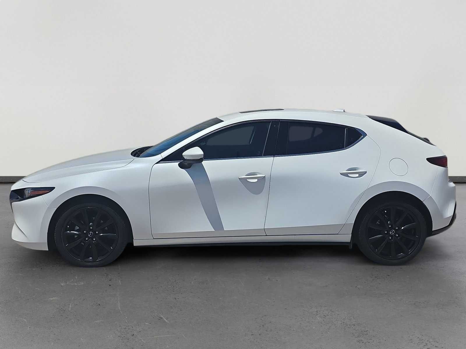 Used 2021 MAZDA MAZDA3 s FWD image 2