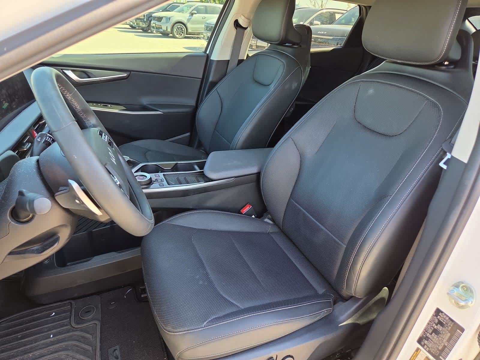 Certified 2022 Kia EV6 Wind RWD image 15