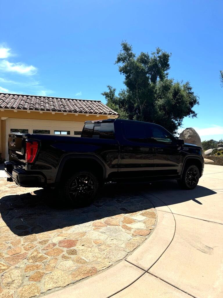 Used 2024 GMC Sierra 1500 AT4 w/ Technology Package image 3