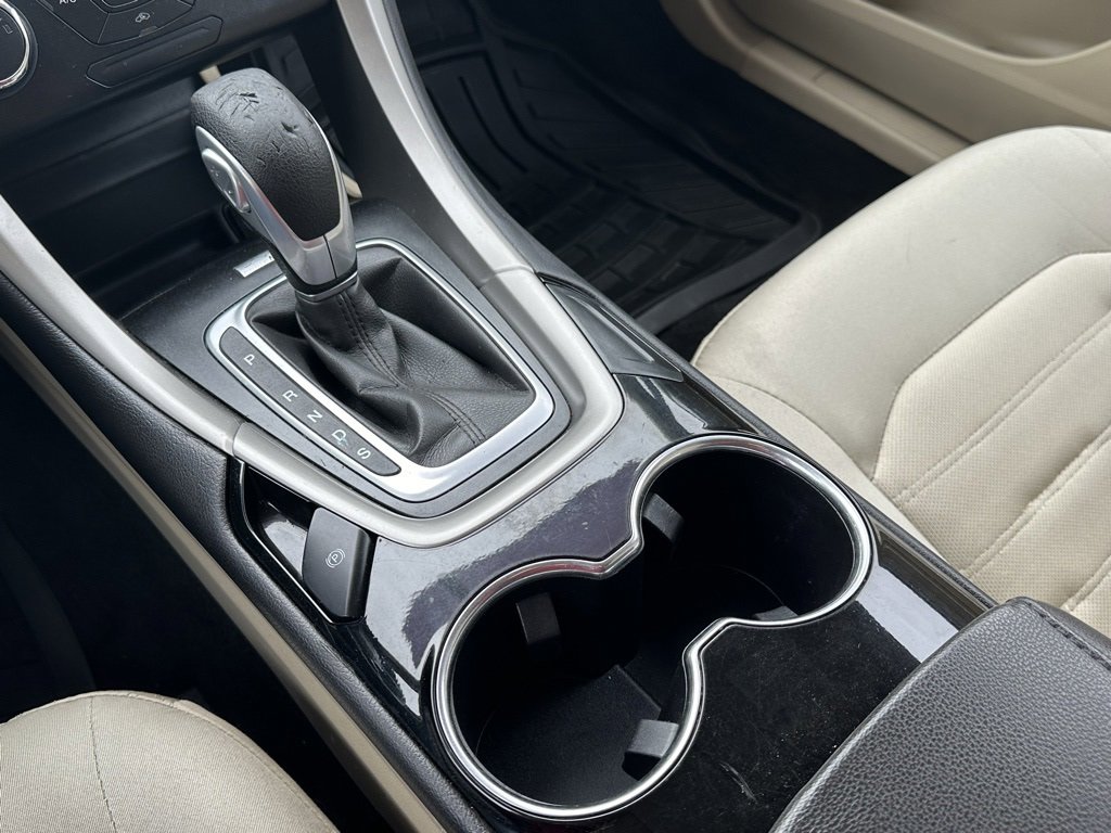 Used 2014 Ford Fusion SE image 27