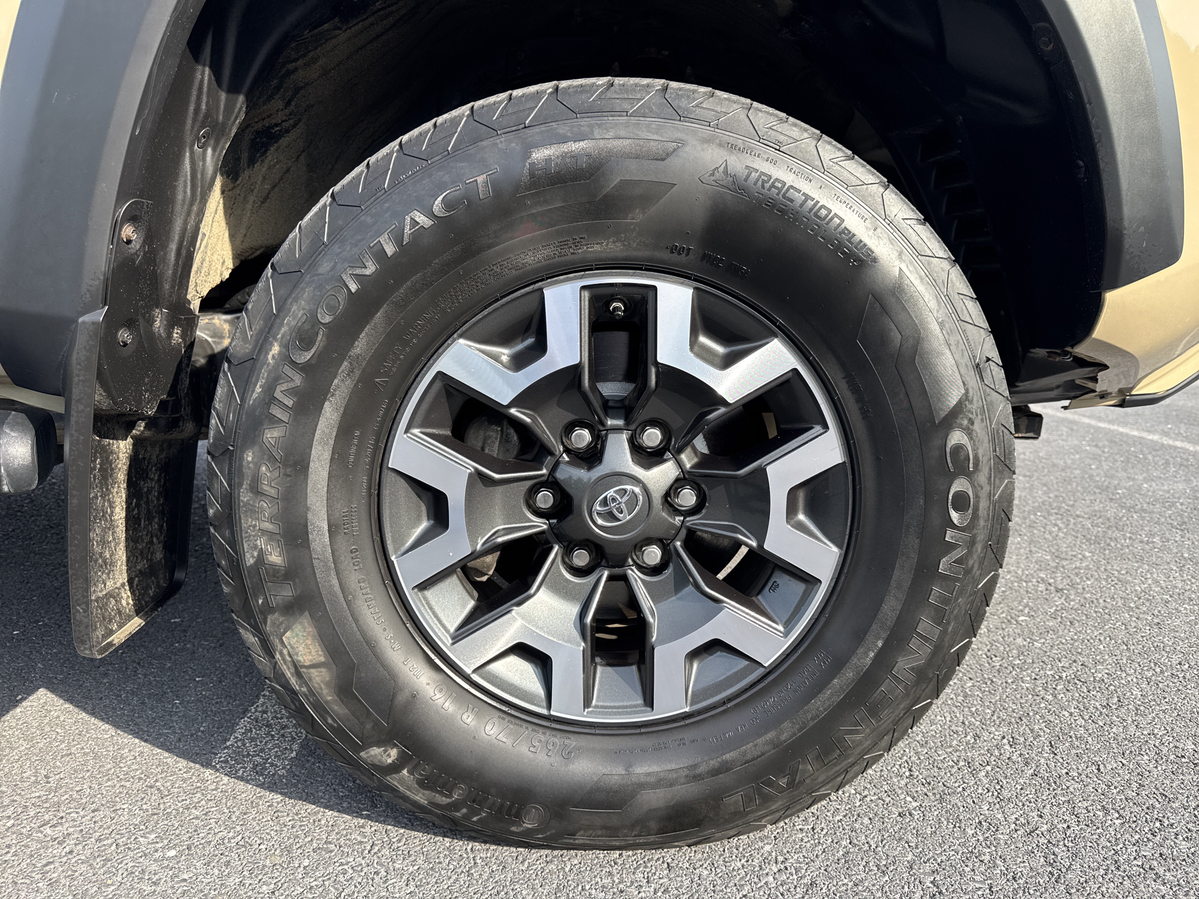 Used 2019 Toyota Tacoma TRD Off-Road AWD/4WD image 21