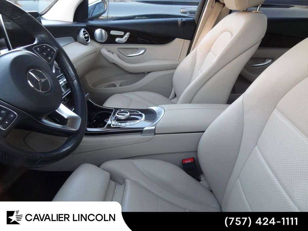 Used 2019 Mercedes-Benz GLC 300 4MATIC image 7