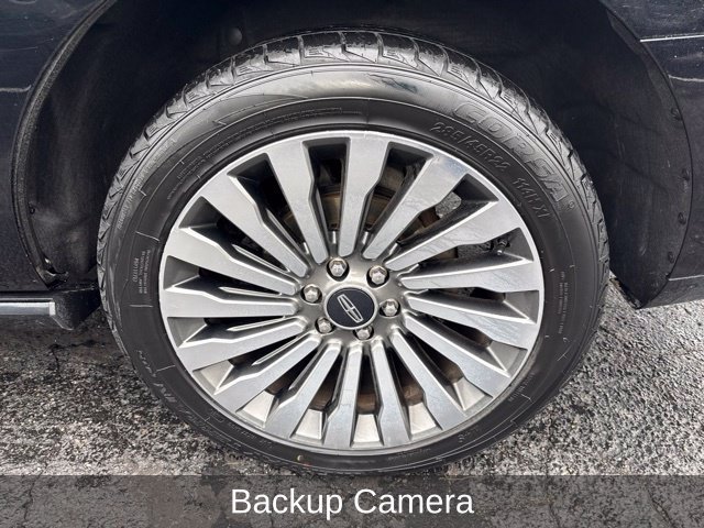 Used 2018 Lincoln Navigator Reserve w/ Technology Package AWD/4WD image 7