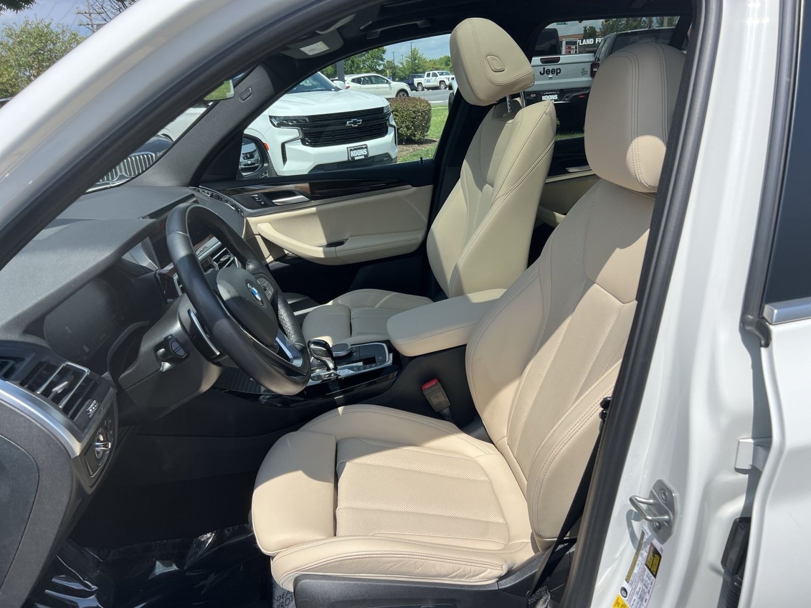 Used 2024 BMW X3 xDrive30i w/ Convenience Package AWD/4WD image 13
