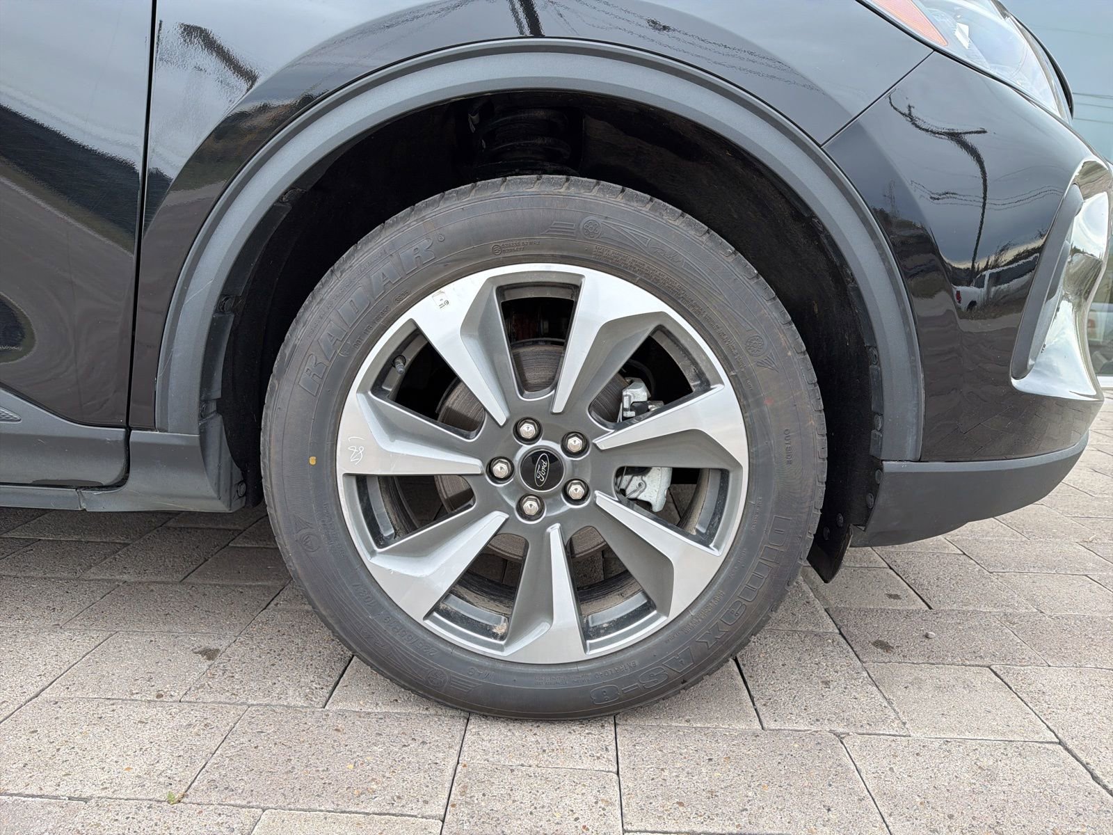 Used 2025 Ford Escape Platinum AWD/4WD image 8