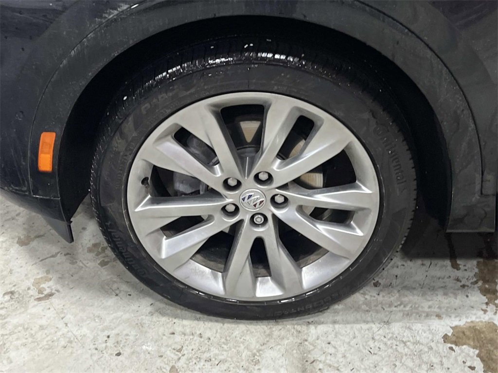 Certified 2023 Buick Envision Avenir image 9