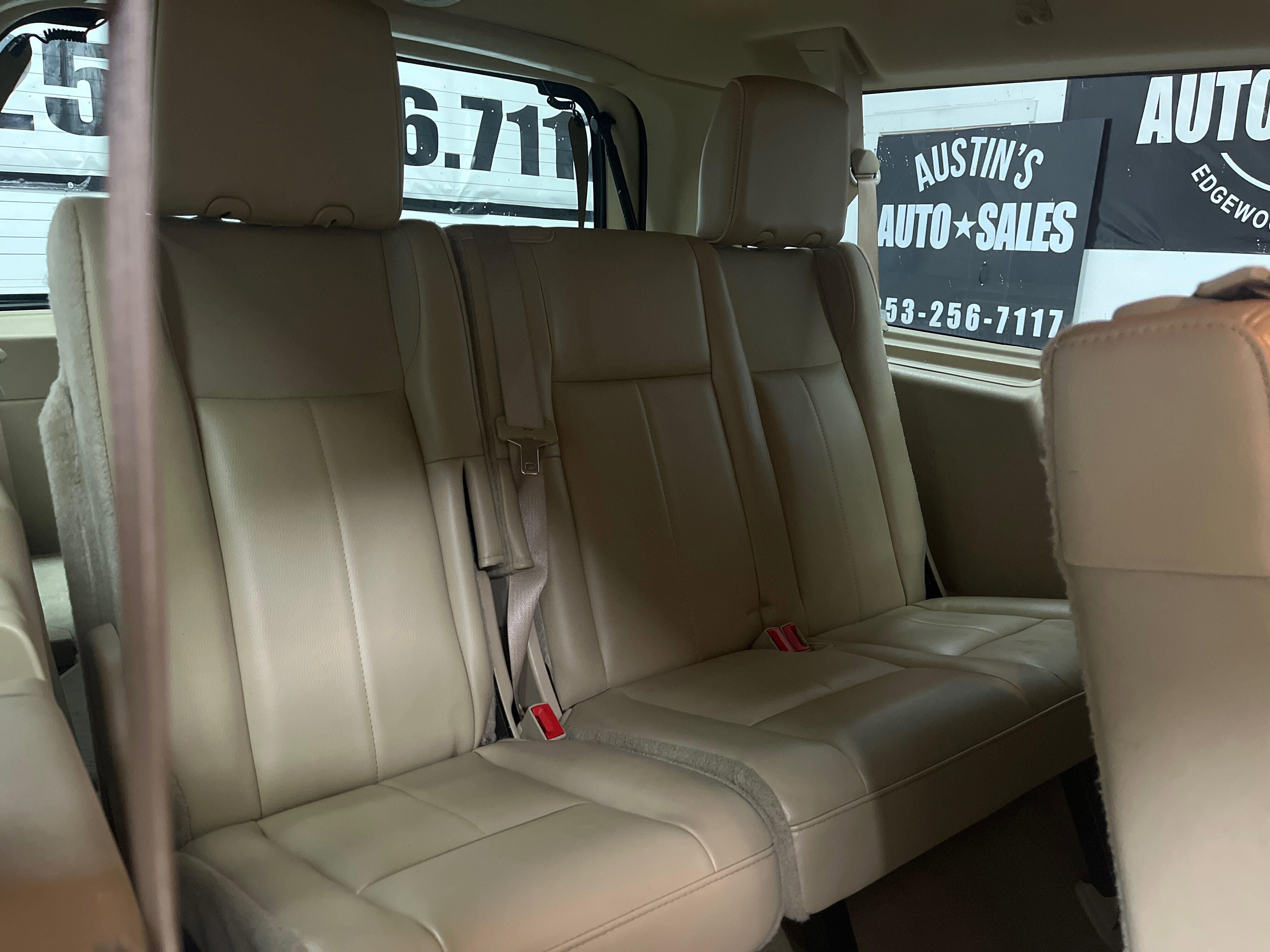 Used 2014 Ford Expedition EL XLT w/ Equipment Group 202A image 26