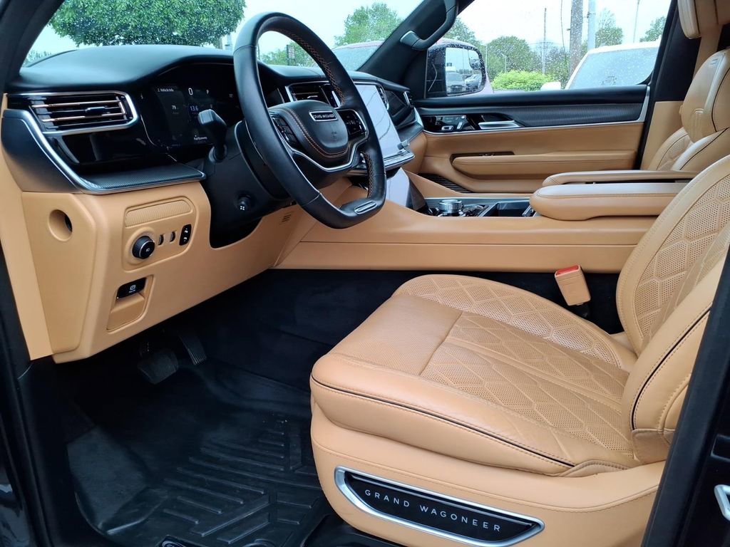 Used 2023 Jeep Grand Wagoneer Series III w/ Rear Seat Video Group 1 AWD/4WD image 13