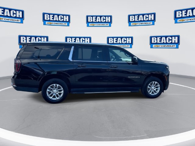 Used 2025 Chevrolet Suburban LT AWD/4WD image 8
