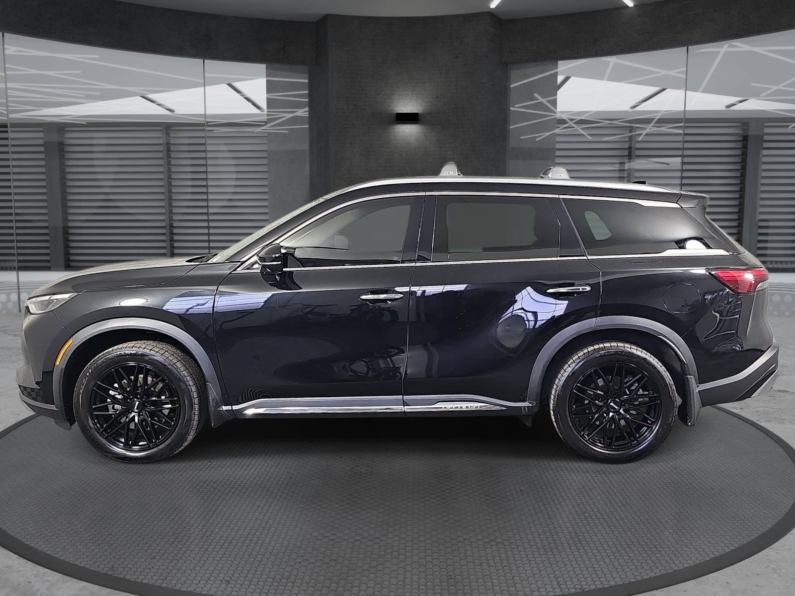Used 2023 INFINITI QX60 Sensory w/ Vision Package AWD/4WD image 8