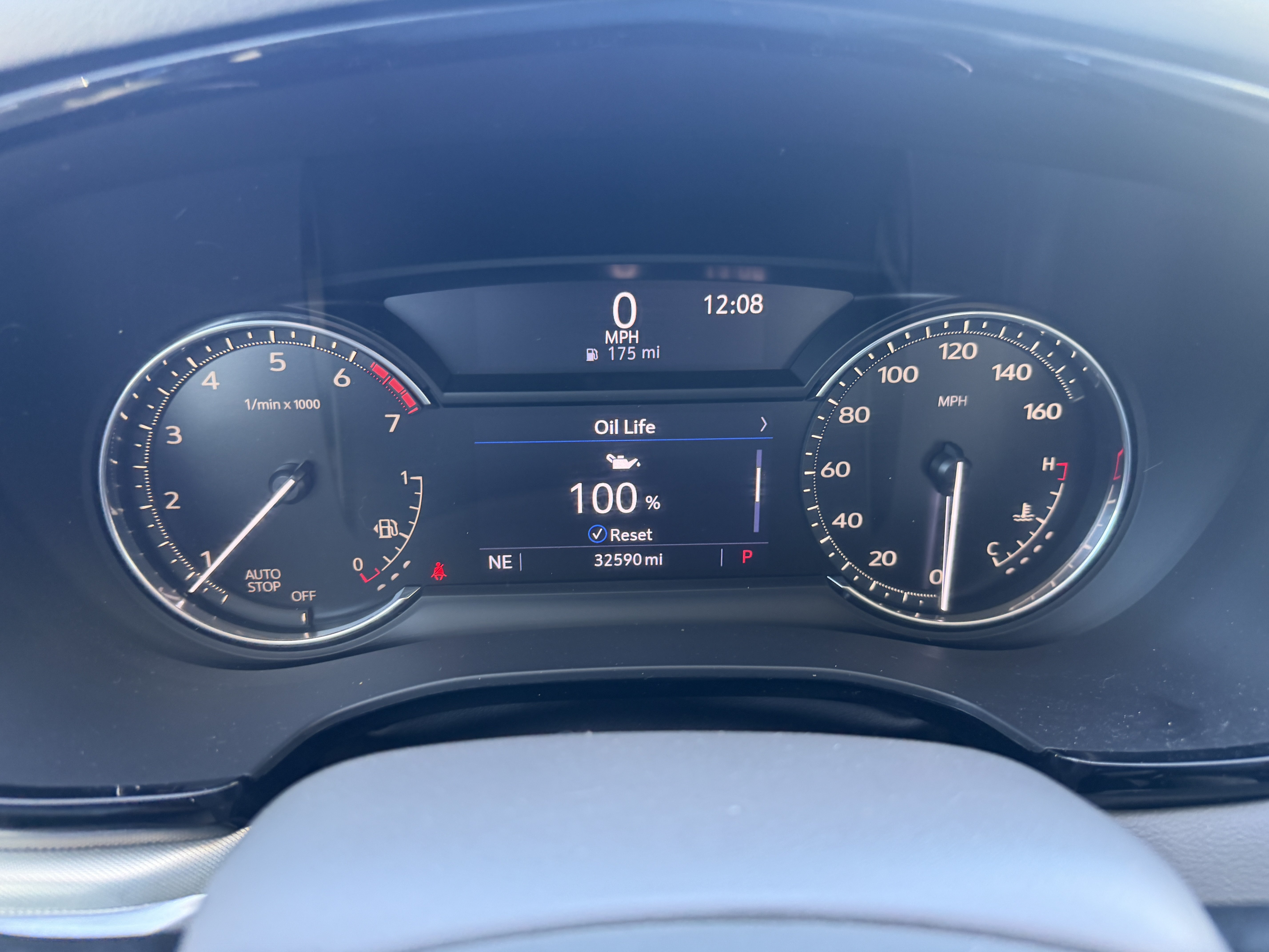 Certified 2022 Cadillac XT5 Premium Luxury FWD image 30