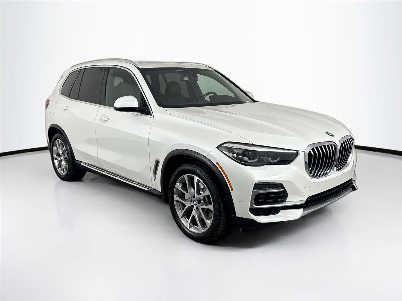 Used 2023 BMW X5 sDrive40i w/ Premium Package image 4