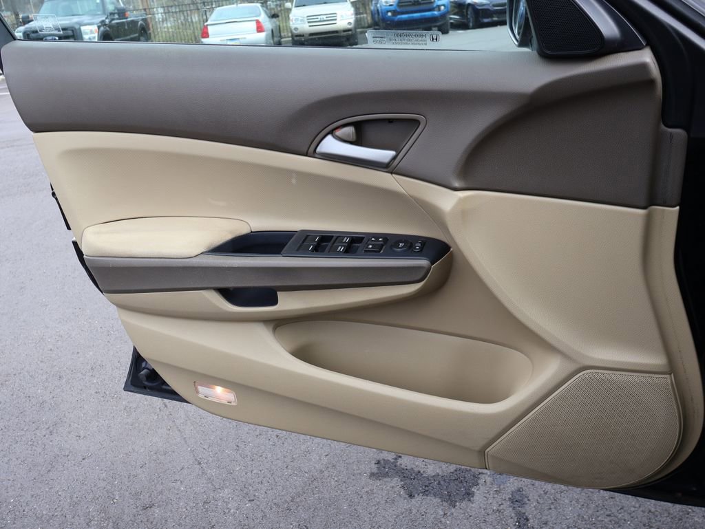 Used 2010 Honda Accord LX-P image 25