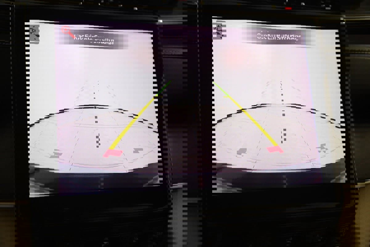 Used 2022 Jeep Grand Cherokee L Limited image 10