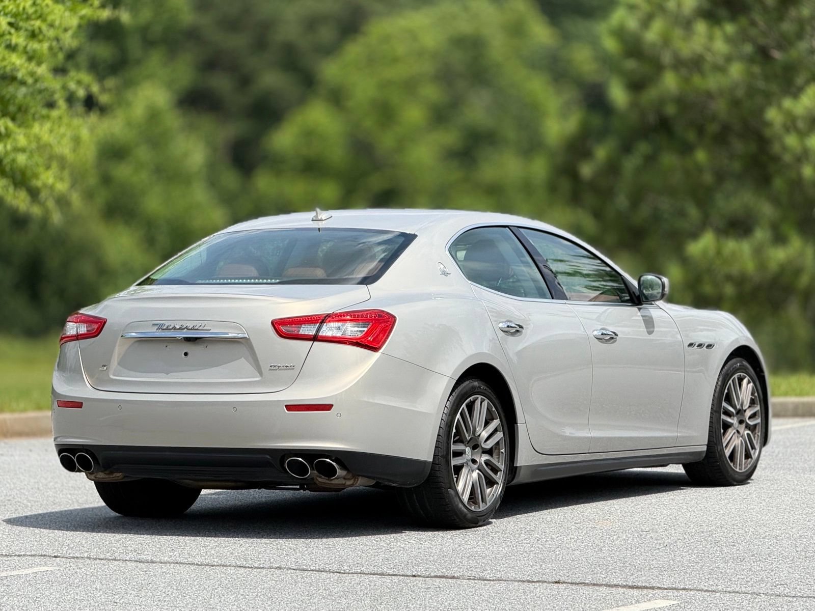 Used 2017 Maserati Ghibli S RWD image 11