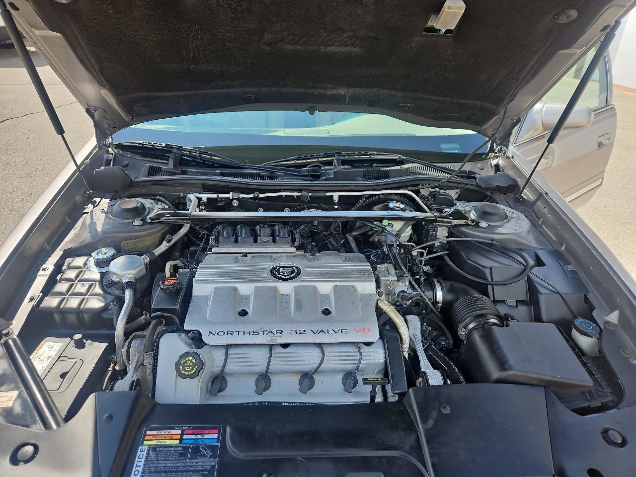 Used 1998 Cadillac De Ville FWD image 6