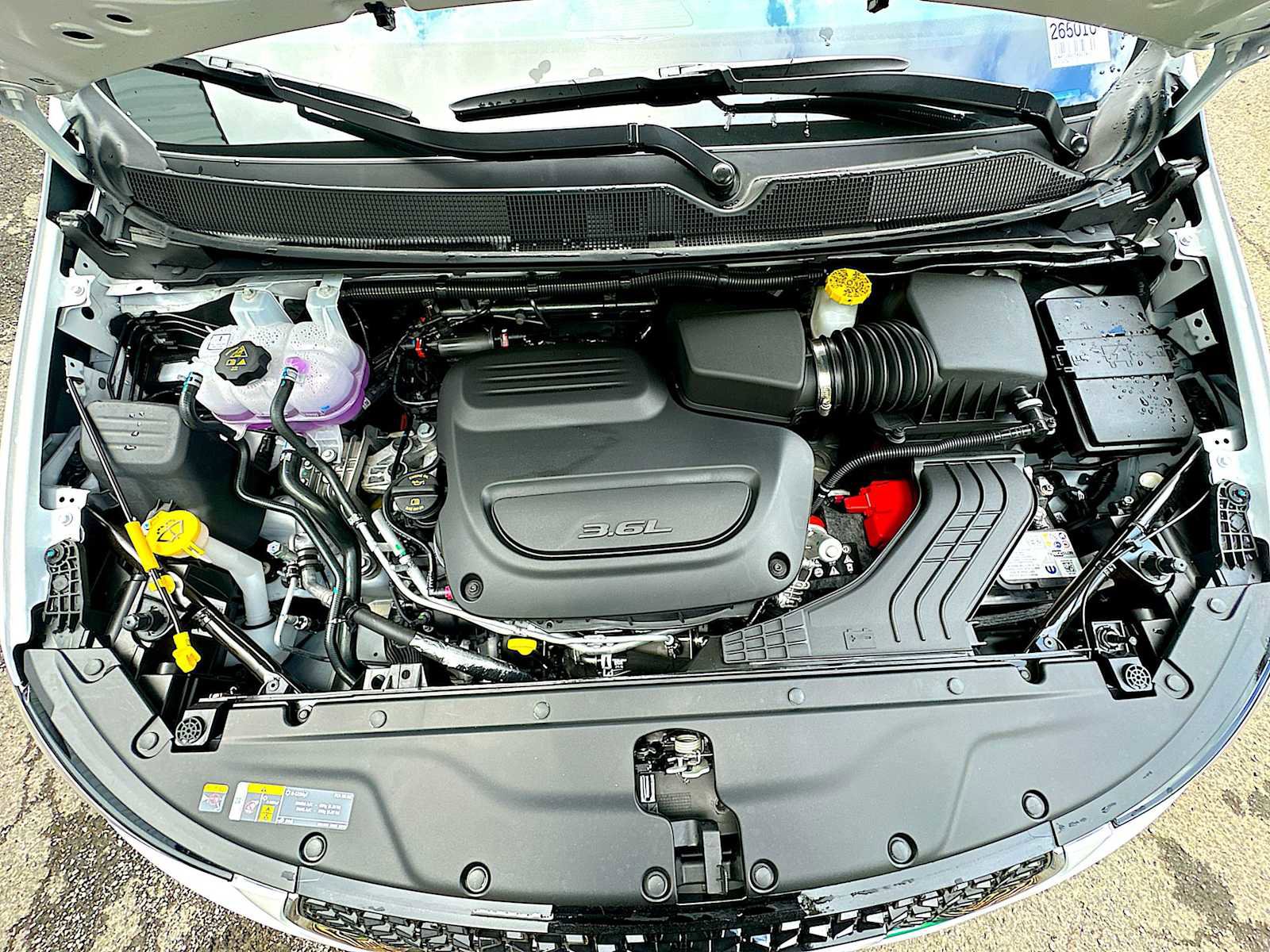 New 2026 Chrysler Pacifica Limited w/ Trailer Tow Group image 18